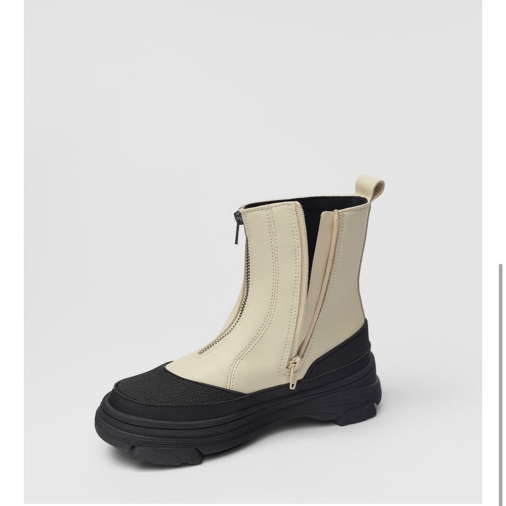 ✨SALE✨Zara zippered ankle boots ✨SALE✨ - Picture 5 of 6